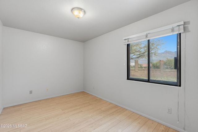 10290 N Krauswood Lane, Oro Valley, AZ 85737