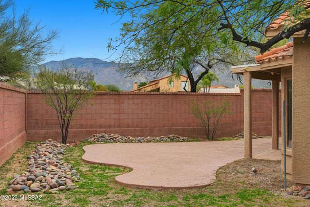 10290 N Krauswood Lane, Oro Valley, AZ 85737