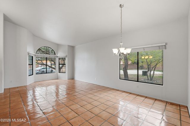 10290 N Krauswood Lane, Oro Valley, AZ 85737