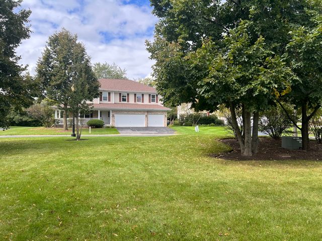 8032 Connor Court, Long Grove, IL 60047