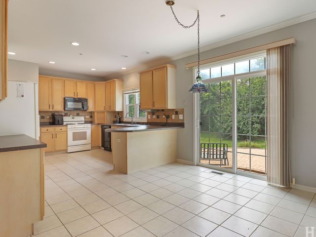 8032 Connor Court, Long Grove, IL 60047