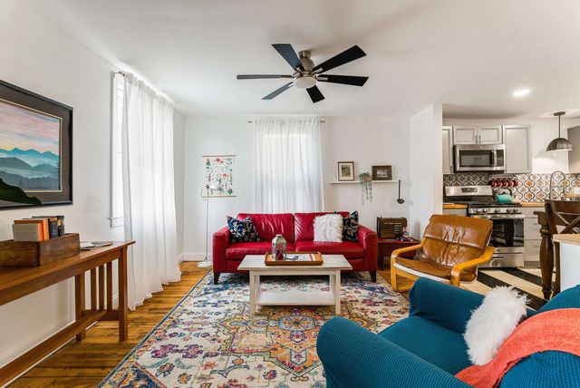 917 W BEVERLEY ST, Staunton, VA 22980