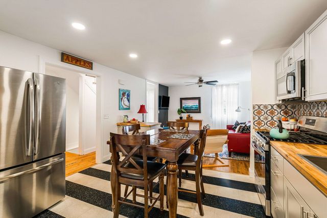 917 W BEVERLEY ST, Staunton, VA 22980