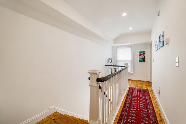 917 W BEVERLEY ST, Staunton, VA 22980