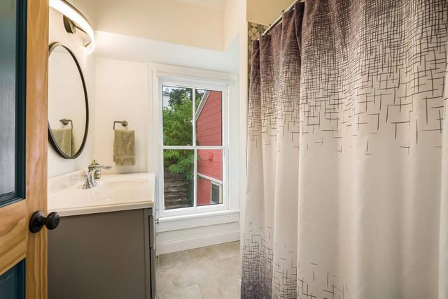 917 W BEVERLEY ST, Staunton, VA 22980