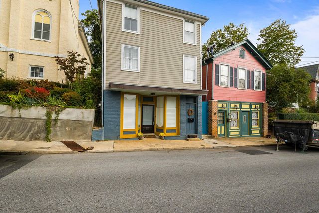 917 W BEVERLEY ST, Staunton, VA 22980