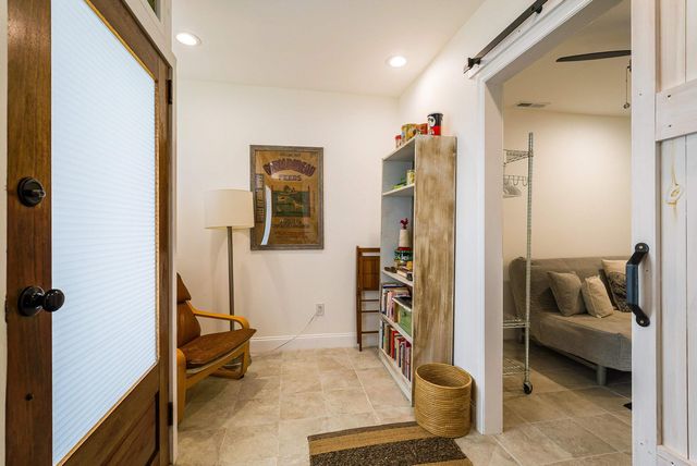 917 W BEVERLEY ST, Staunton, VA 22980