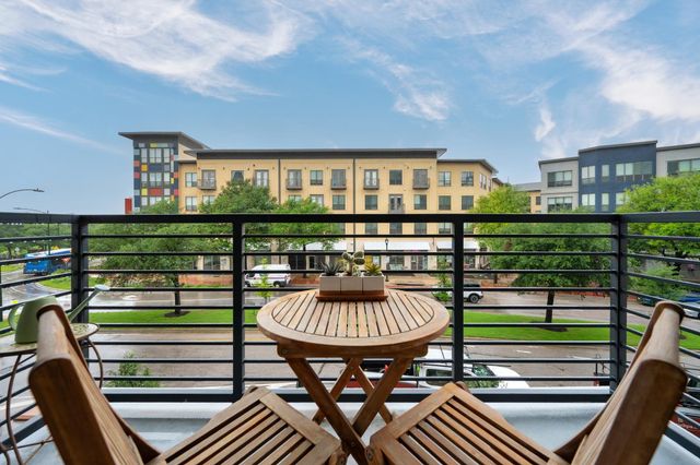 1701 Simond Ave 215, Austin, TX 78723