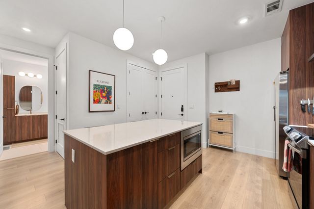 1701 Simond Ave 215, Austin, TX 78723