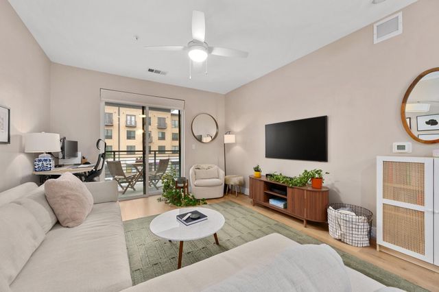 1701 Simond Ave 215, Austin, TX 78723