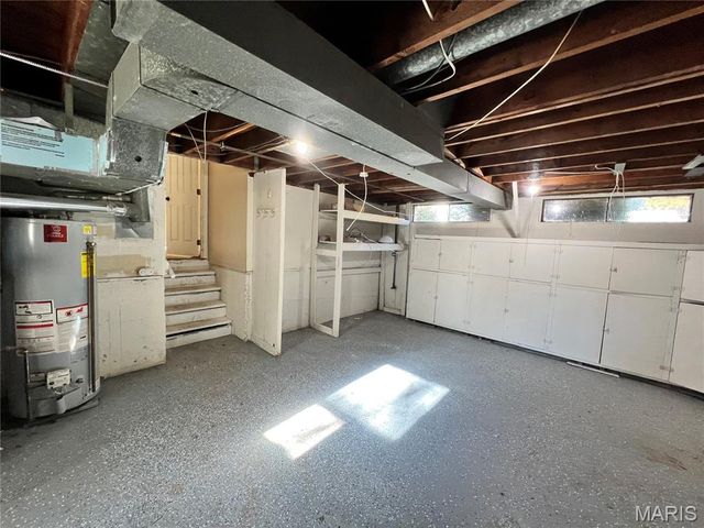 2390 Teakwood Manor Drive, Florissant, MO 63031