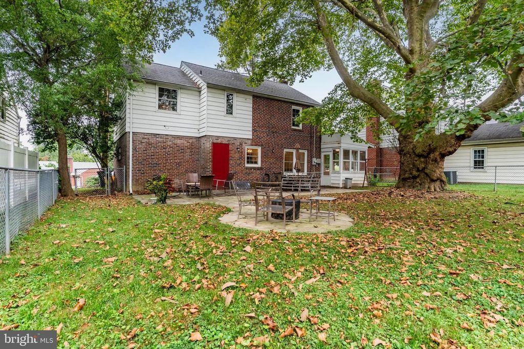 1514 CARLISLE RD, Camp Hill, PA 17011
