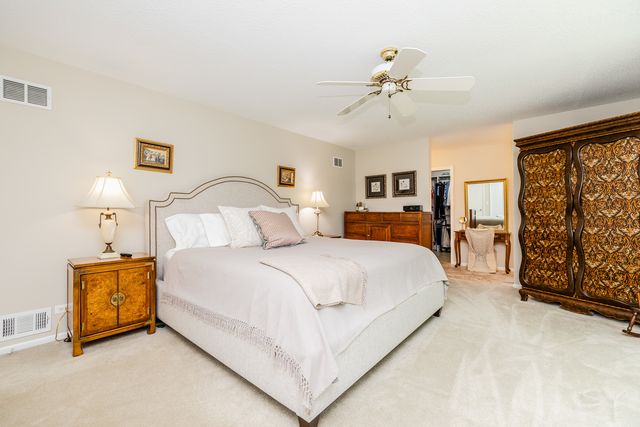 140 Janis Court, Wood Dale, IL 60191