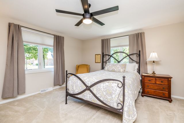 140 Janis Court, Wood Dale, IL 60191