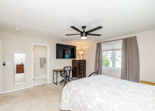 140 Janis Court, Wood Dale, IL 60191