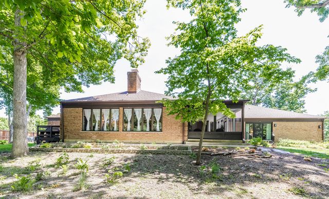 140 Janis Court, Wood Dale, IL 60191