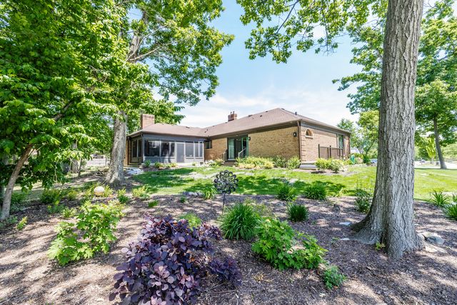 140 Janis Court, Wood Dale, IL 60191