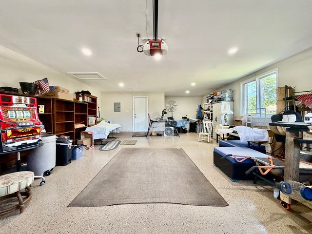 140 Janis Court, Wood Dale, IL 60191