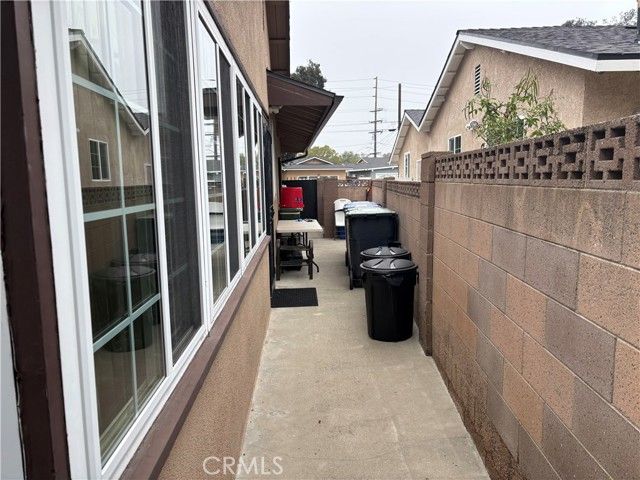 1728 W Flora Street, Santa Ana, CA 92704