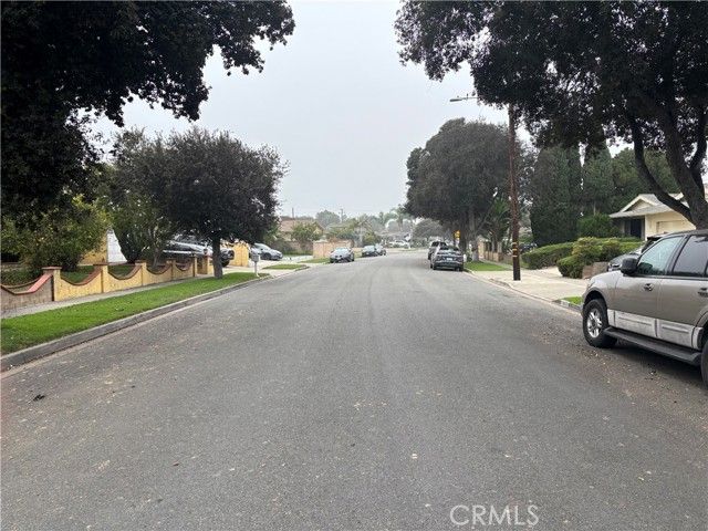 1728 W Flora Street, Santa Ana, CA 92704