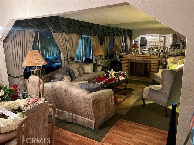 1728 W Flora Street, Santa Ana, CA 92704