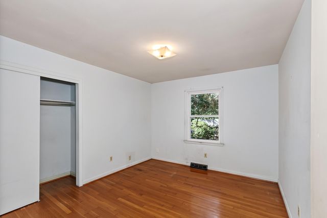 1887 Saint Julian Drive, Charleston, SC 29407