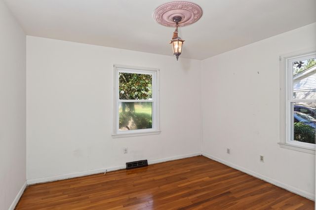 1887 Saint Julian Drive, Charleston, SC 29407