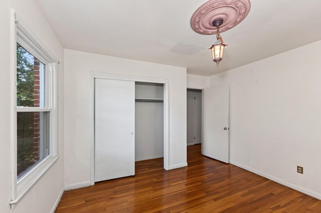 1887 Saint Julian Drive, Charleston, SC 29407