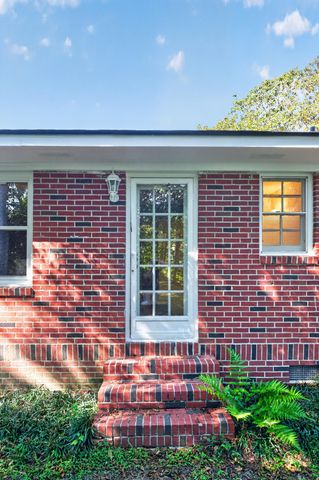 1887 Saint Julian Drive, Charleston, SC 29407