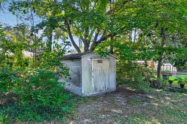 1887 Saint Julian Drive, Charleston, SC 29407