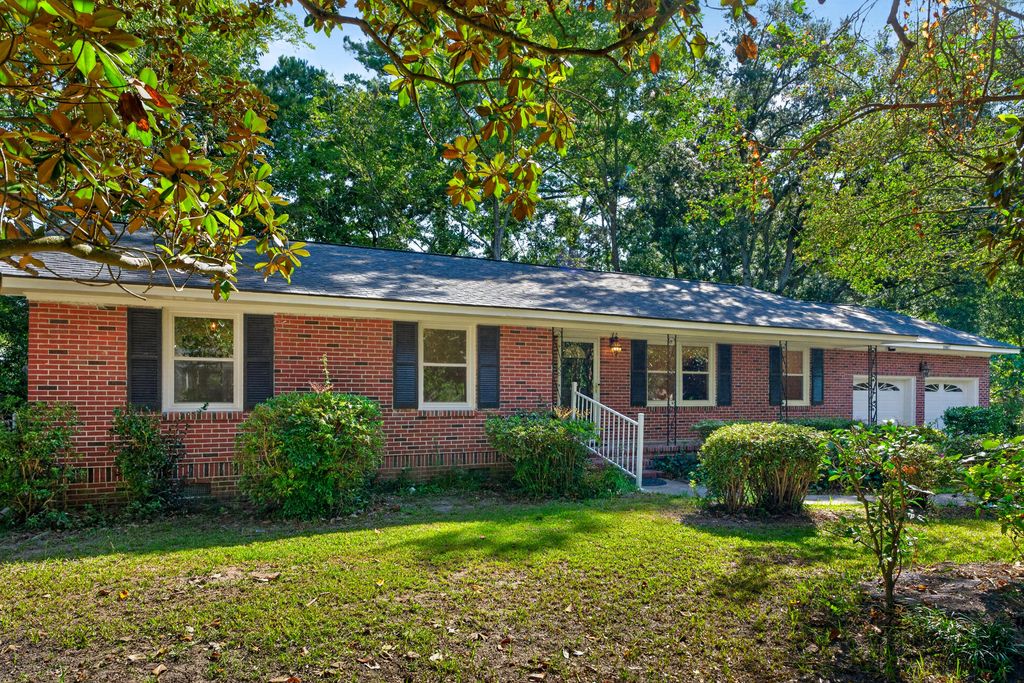 1887 Saint Julian Drive, Charleston, SC 29407