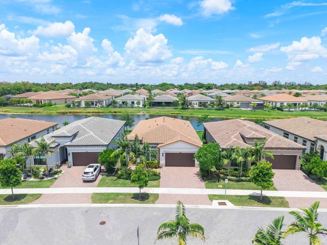 7885 Ironwood Way, Parkland, FL 33067