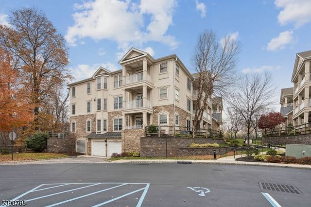 911 Holly Lane 11, Cedar Grove Twp., NJ 07009