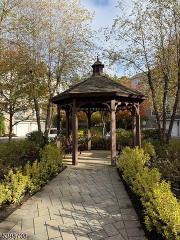 911 Holly Lane 11, Cedar Grove Twp., NJ 07009