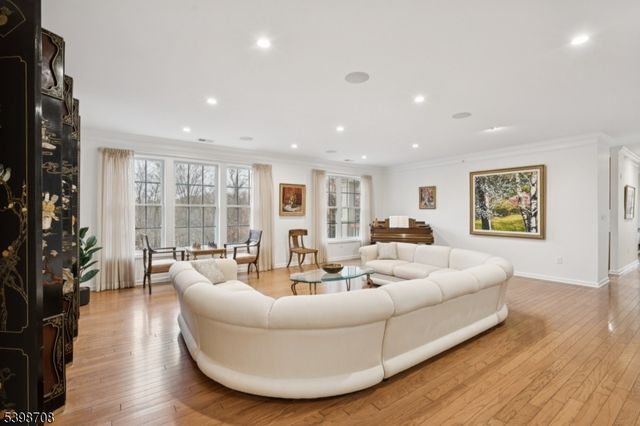 911 Holly Lane 11, Cedar Grove Twp., NJ 07009