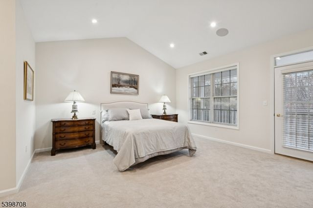 911 Holly Lane 11, Cedar Grove Twp., NJ 07009