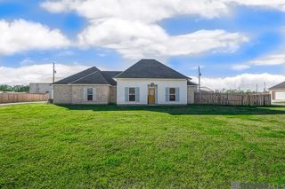 1522 Lamotte Ln, Port Allen, LA 70767