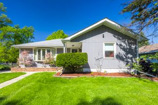 14 N Wabash Avenue, Glenwood, IL 60425