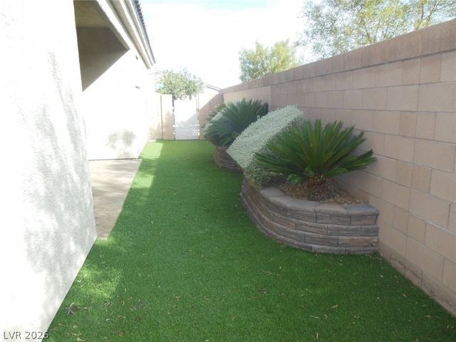 91 Buckthorn Ridge Court, Las Vegas, NV 89183
