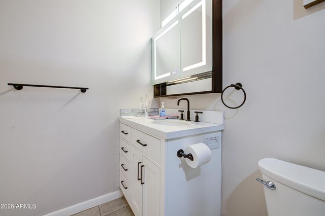 207 W CLARENDON Avenue 14A, Phoenix, AZ 85013