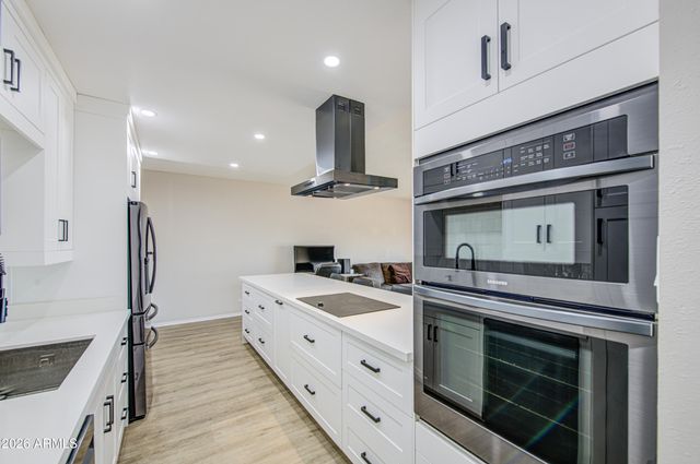 207 W CLARENDON Avenue 14A, Phoenix, AZ 85013