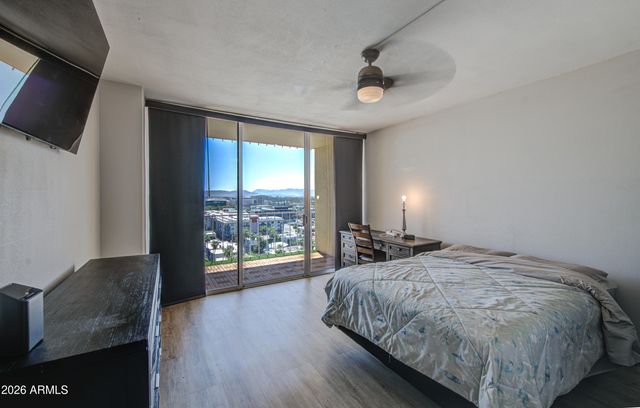 207 W CLARENDON Avenue 14A, Phoenix, AZ 85013