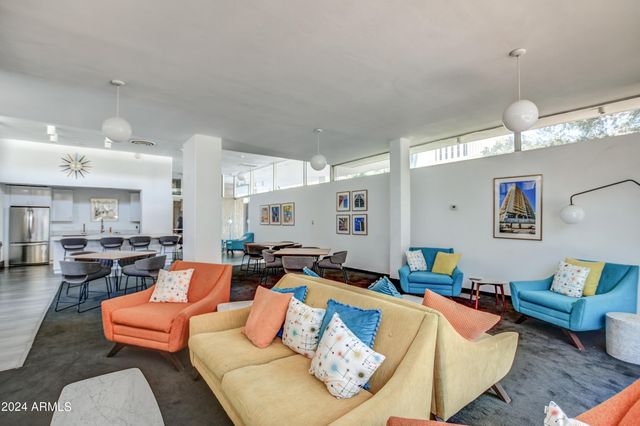 207 W CLARENDON Avenue 14A, Phoenix, AZ 85013