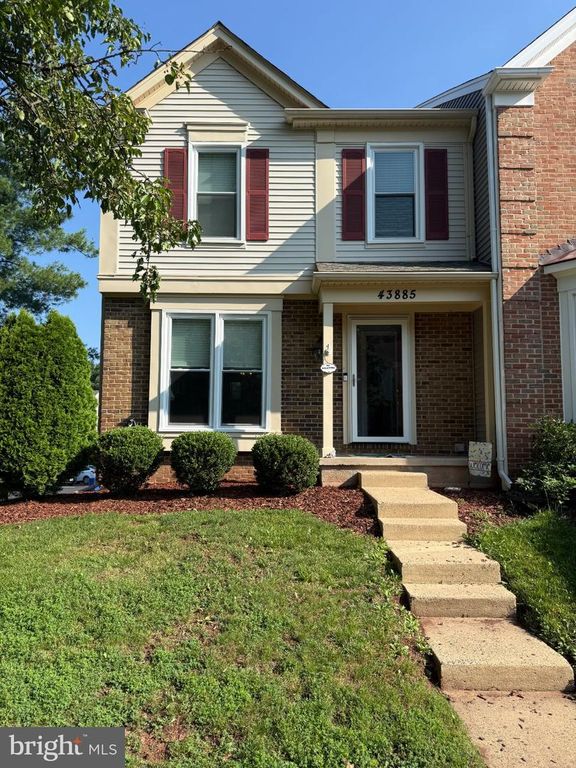 43885 LABURNUM SQ, Ashburn, VA 20147