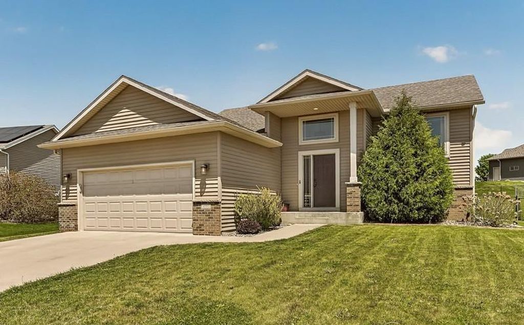 4553 Arctic Fox Road NW, Rochester, MN 55901