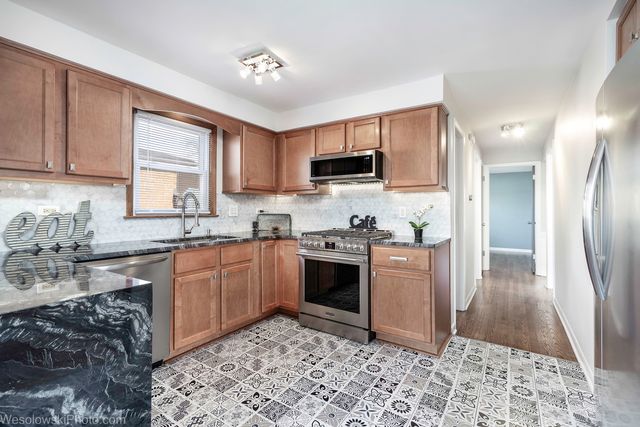 30 W 126th Place, Chicago, IL 60628