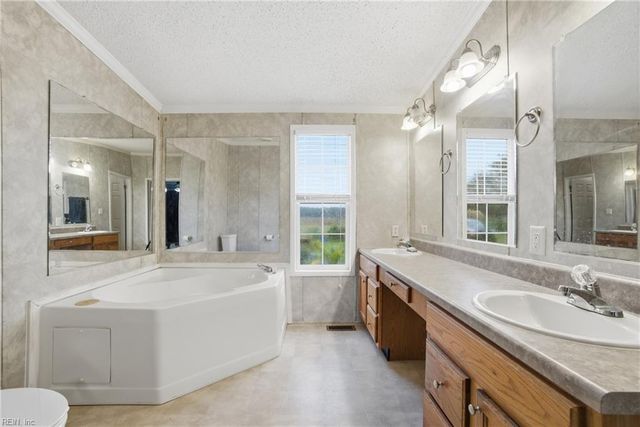 60 Whitehurst RD, Gates, NC 27937