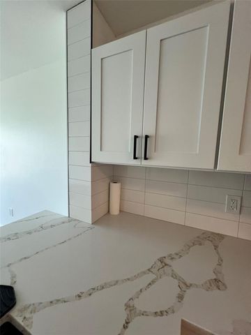 2424 W TAMPA BAY BOULEVARD L203, Tampa, FL 33607