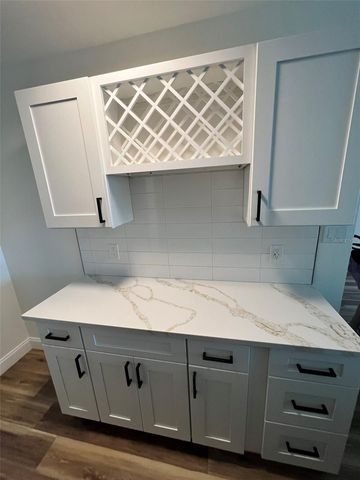 2424 W TAMPA BAY BOULEVARD L203, Tampa, FL 33607