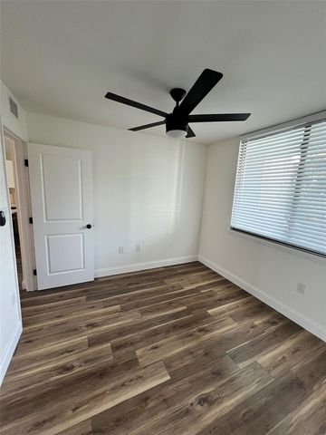 2424 W TAMPA BAY BOULEVARD L203, Tampa, FL 33607